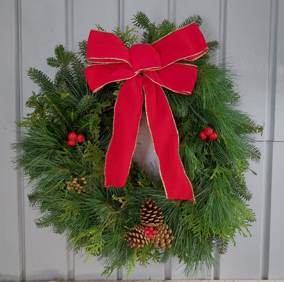 Traditional Mixed Wreath 22