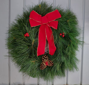 Traditional Pine Wreath 22"